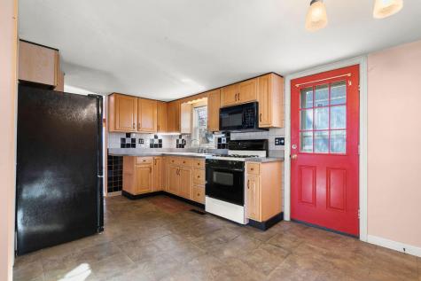 38 East Central Avenue Wareham MA 02558