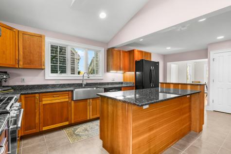 28 Shore Road Harwich MA 02671