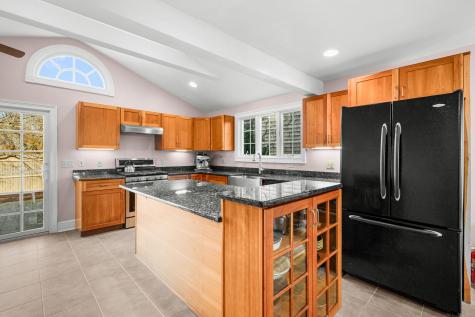 28 Shore Road Harwich MA 02671