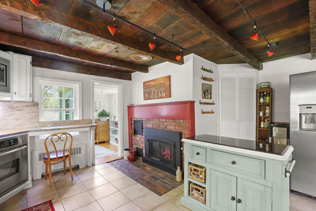 78 Cotuit Road Sandwich MA 02563