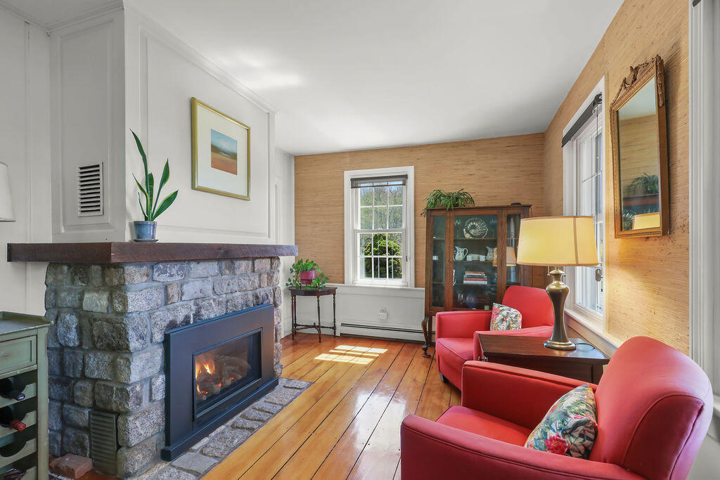 78 Cotuit Road Sandwich MA 02563