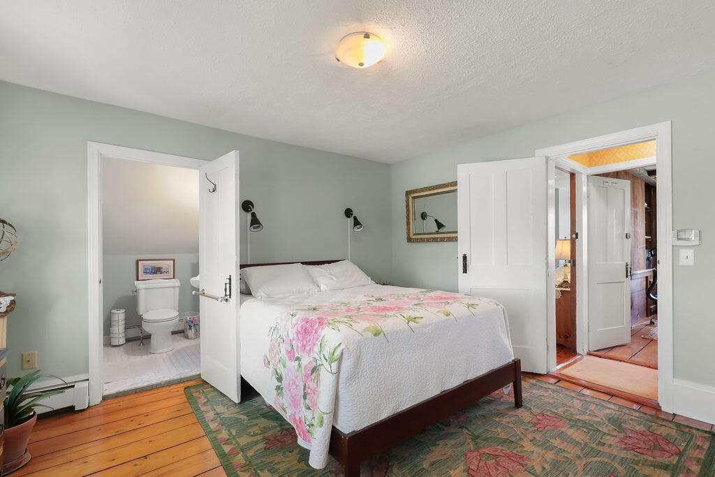 78 Cotuit Road Sandwich MA 02563
