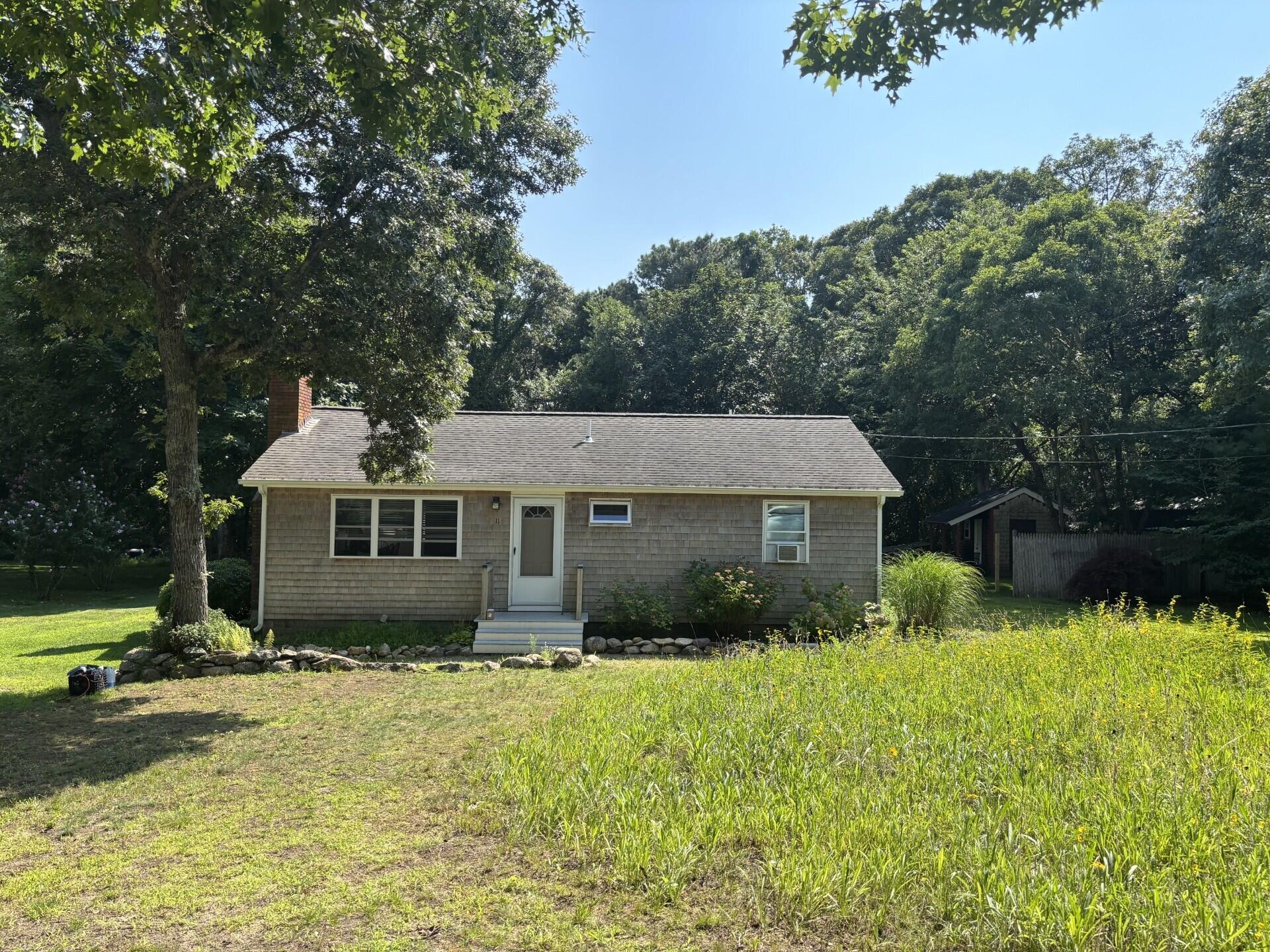 11 Stanley Street Oak Bluffs MA 02557