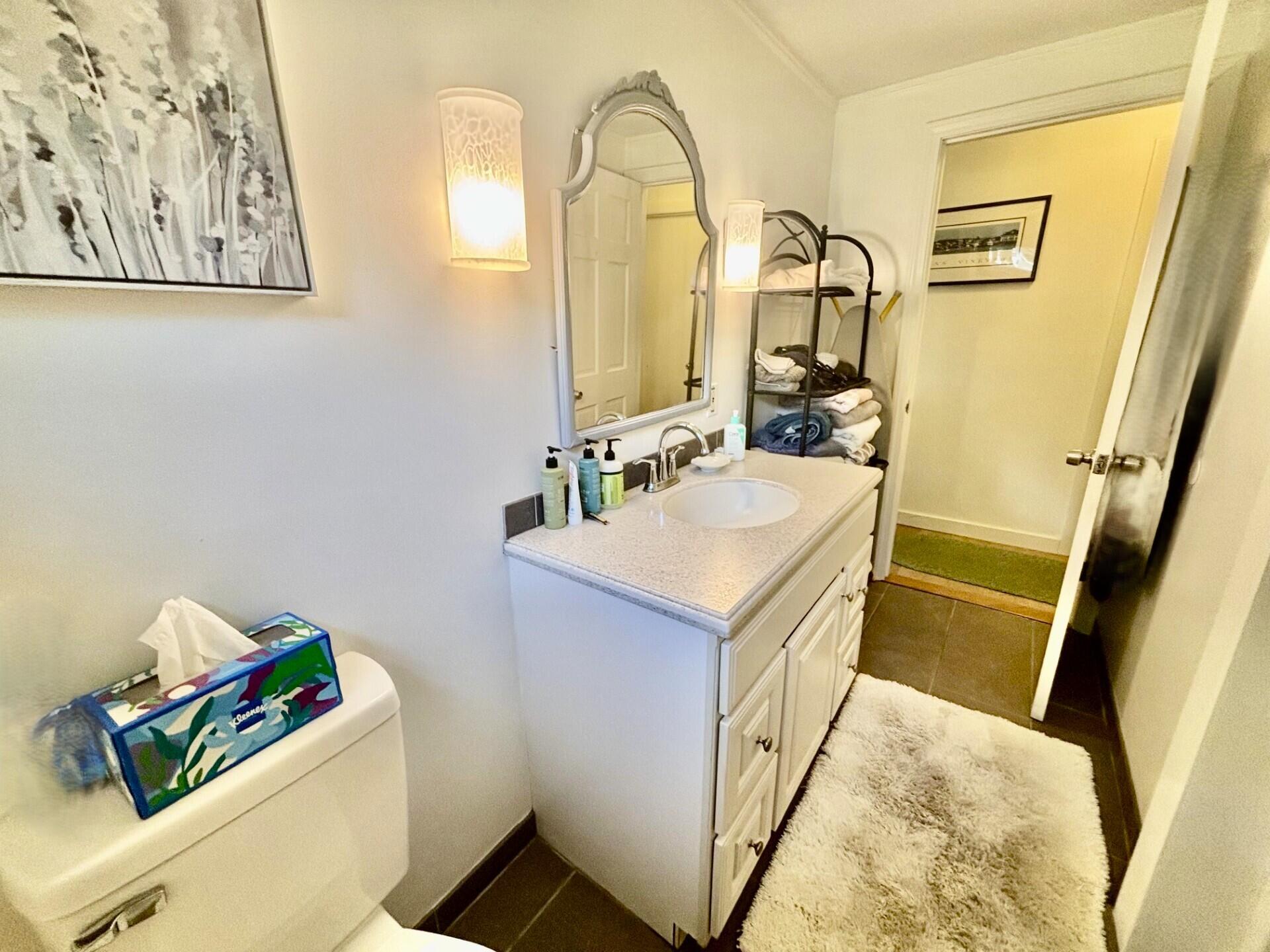 11 Stanley Street Oak Bluffs MA 02557