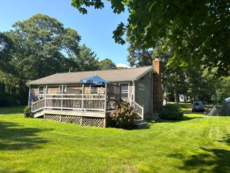 11 Stanley Street Oak Bluffs MA 02557