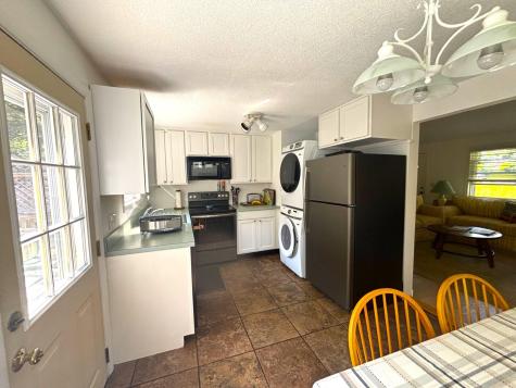 11 Stanley Street Oak Bluffs MA 02557