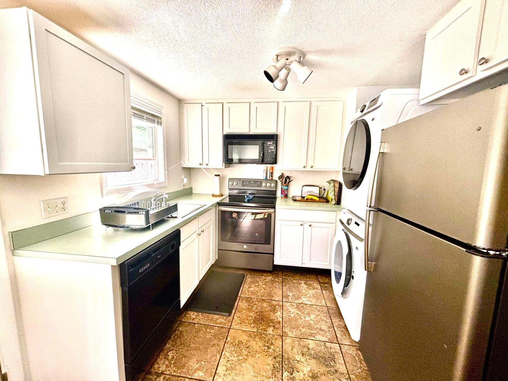 11 Stanley Street Oak Bluffs MA 02557
