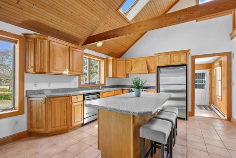 61 Linda Lane Barnstable MA 02601