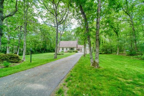 10 Little Acorn Lane Sandwich MA 02644