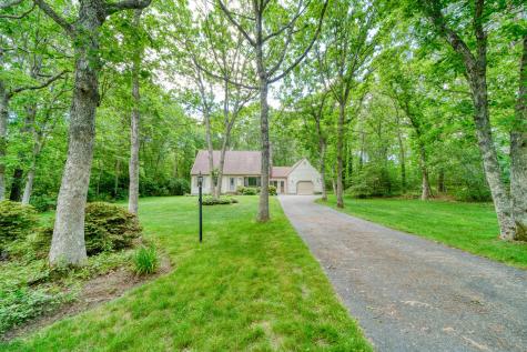 10 Little Acorn Lane Sandwich MA 02644