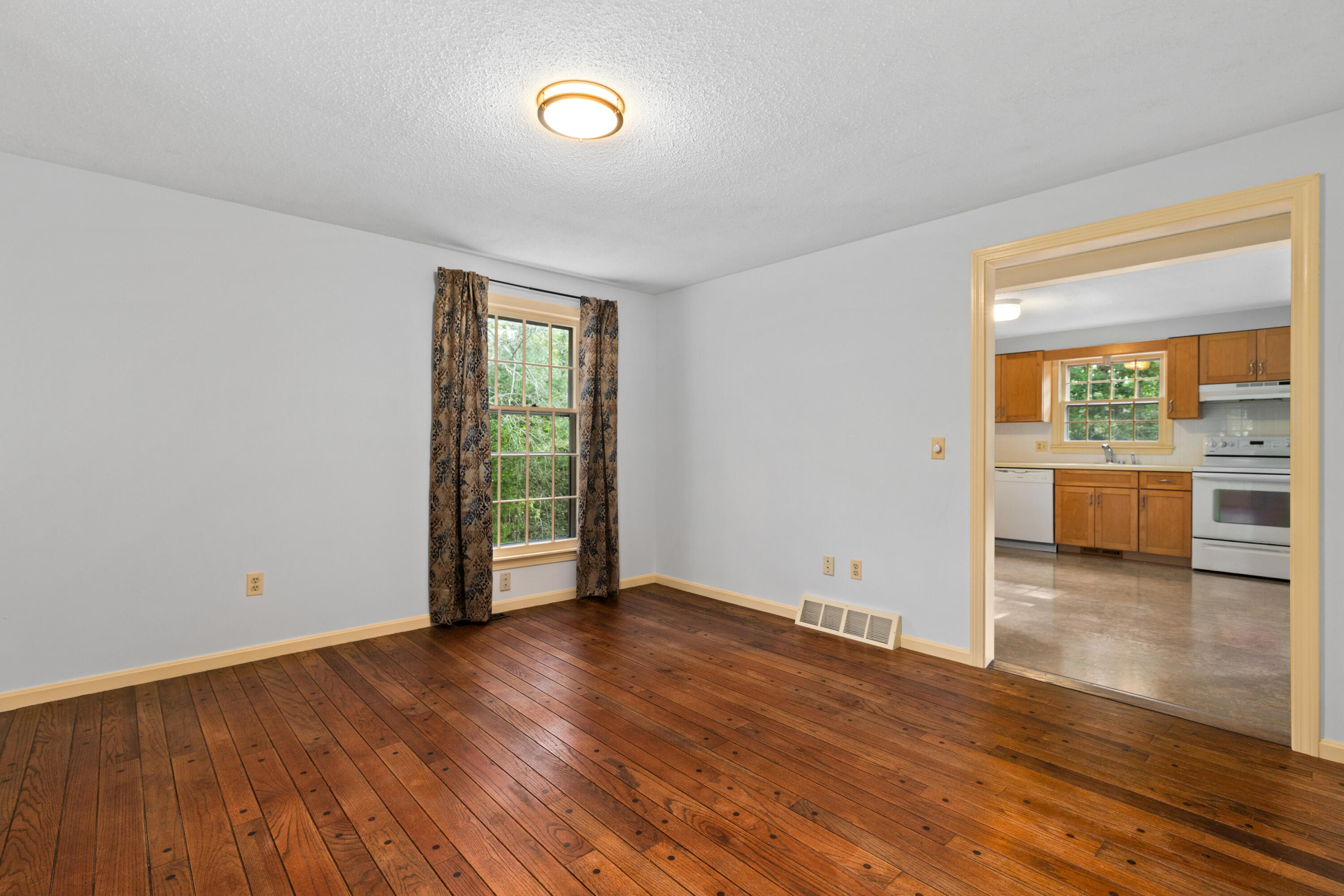 204 Woods Hole Road Falmouth MA 02540