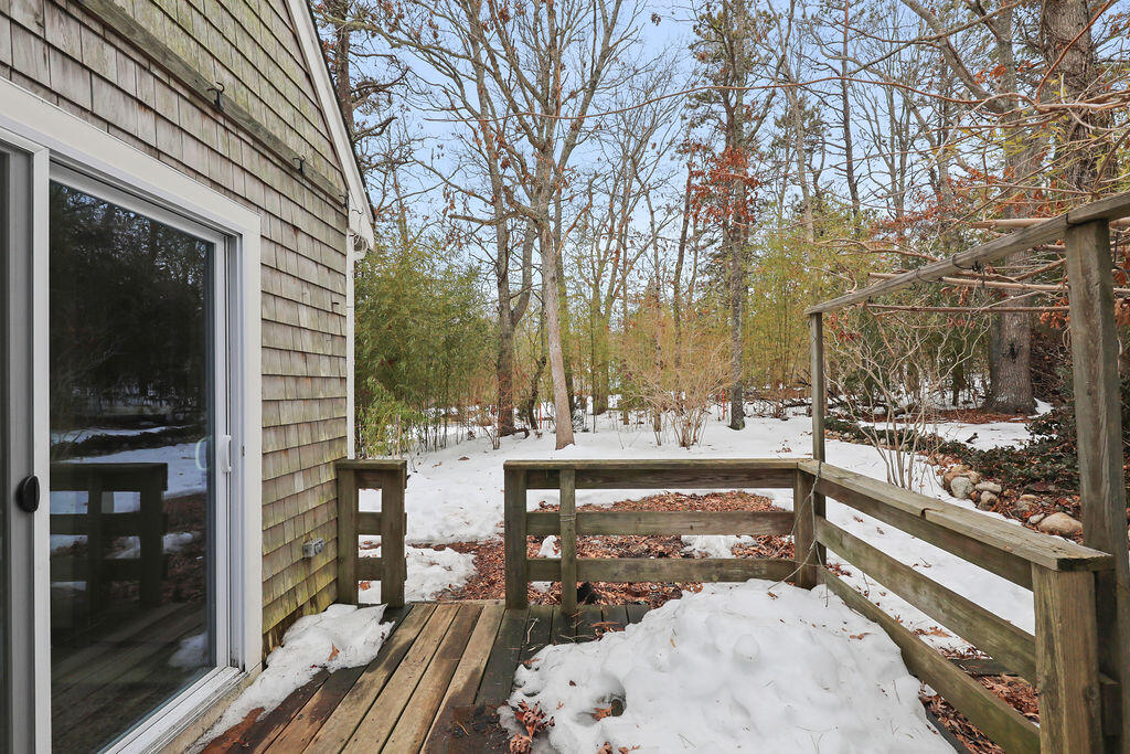 11 Webquish Lane Mashpee MA 02649