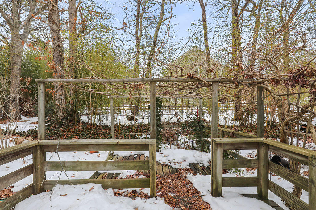 11 Webquish Lane Mashpee MA 02649