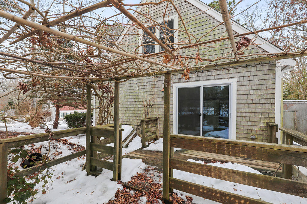 11 Webquish Lane Mashpee MA 02649