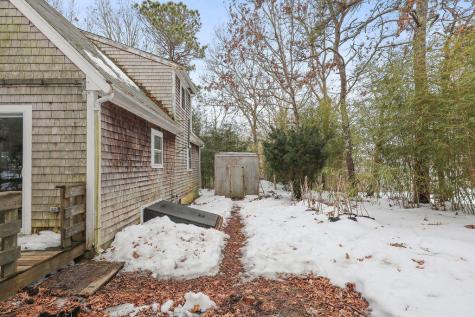 11 Webquish Lane Mashpee MA 02649