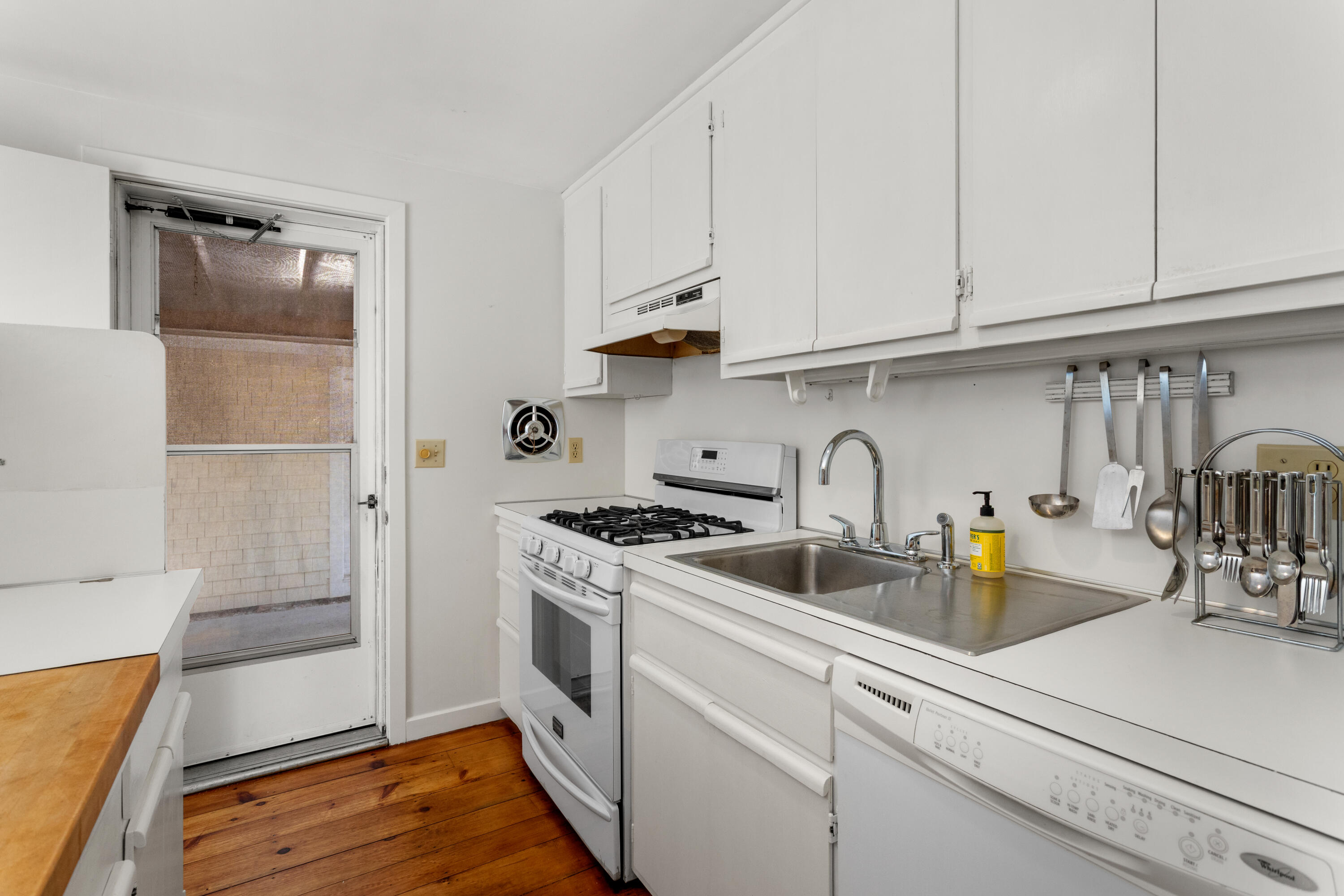21 Mill Road Falmouth MA 02540