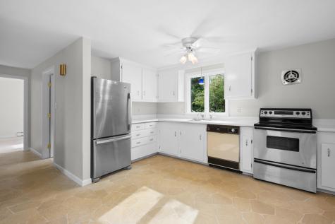 138 Sippewissett Road Falmouth MA 02540