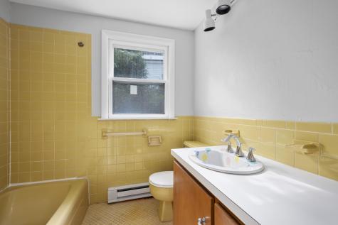 138 Sippewissett Road Falmouth MA 02540