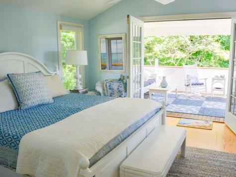 16 Frog Hollow Vineyard Haven MA 02568