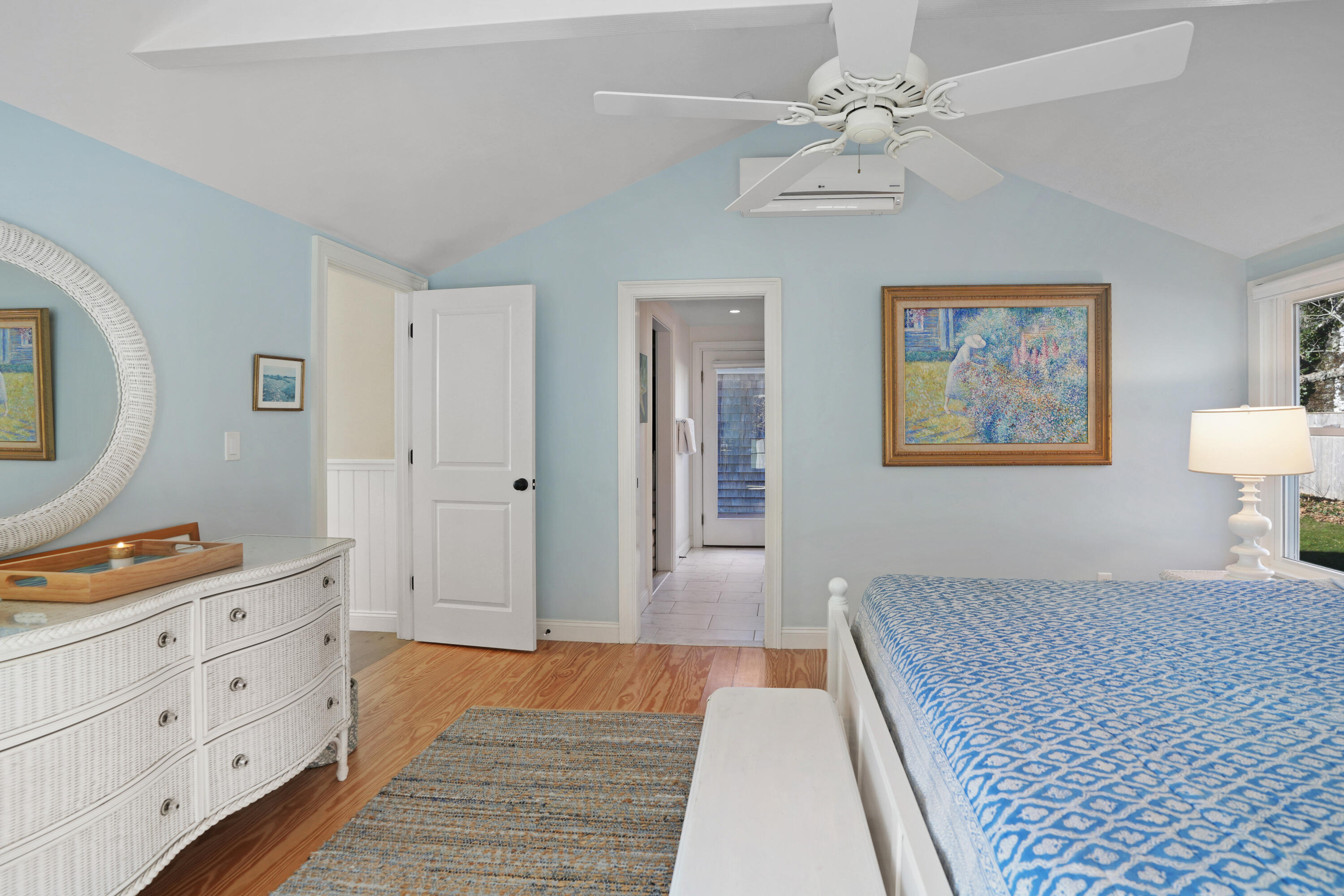 16 Frog Hollow Vineyard Haven MA 02568
