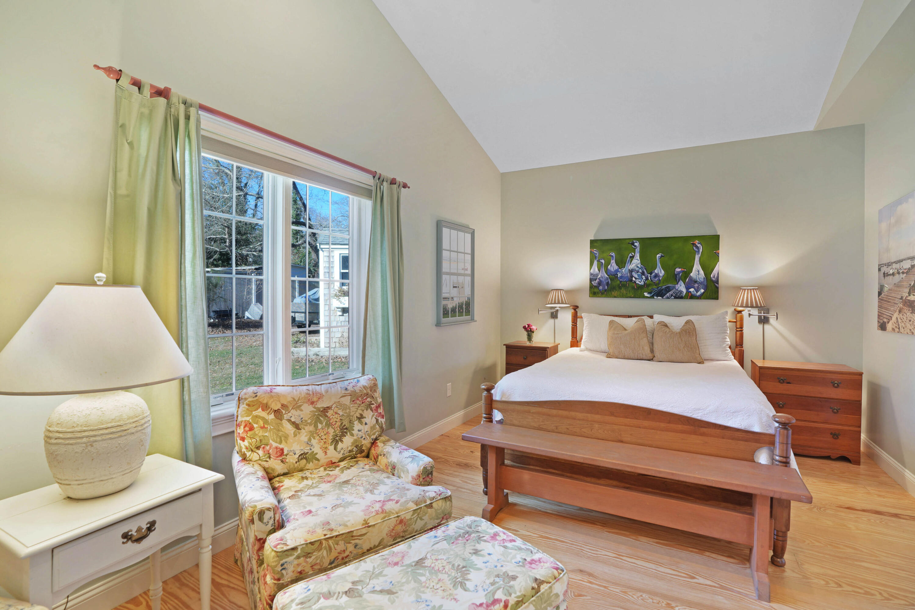 16 Frog Hollow Vineyard Haven MA 02568