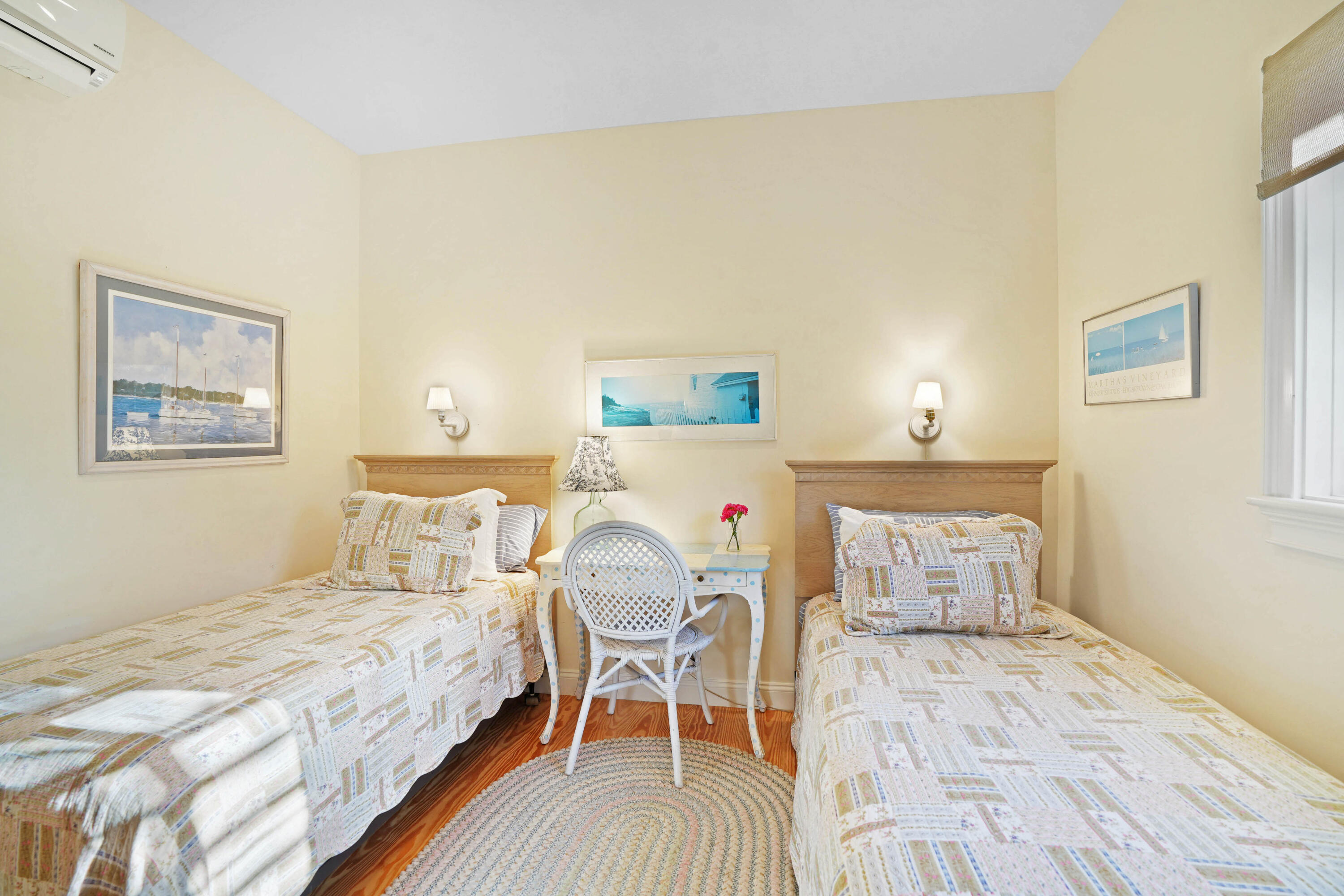 16 Frog Hollow Vineyard Haven MA 02568