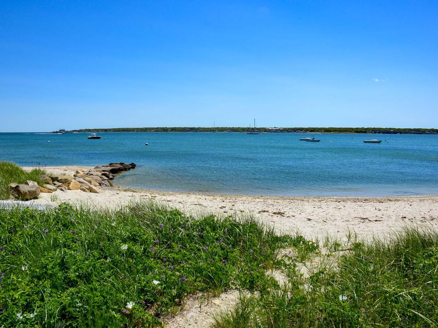 16 Frog Hollow Vineyard Haven MA 02568