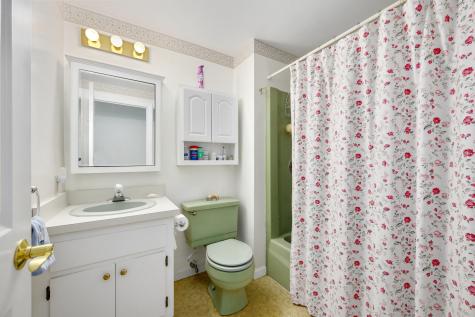 4 Baywood Drive MA 02653