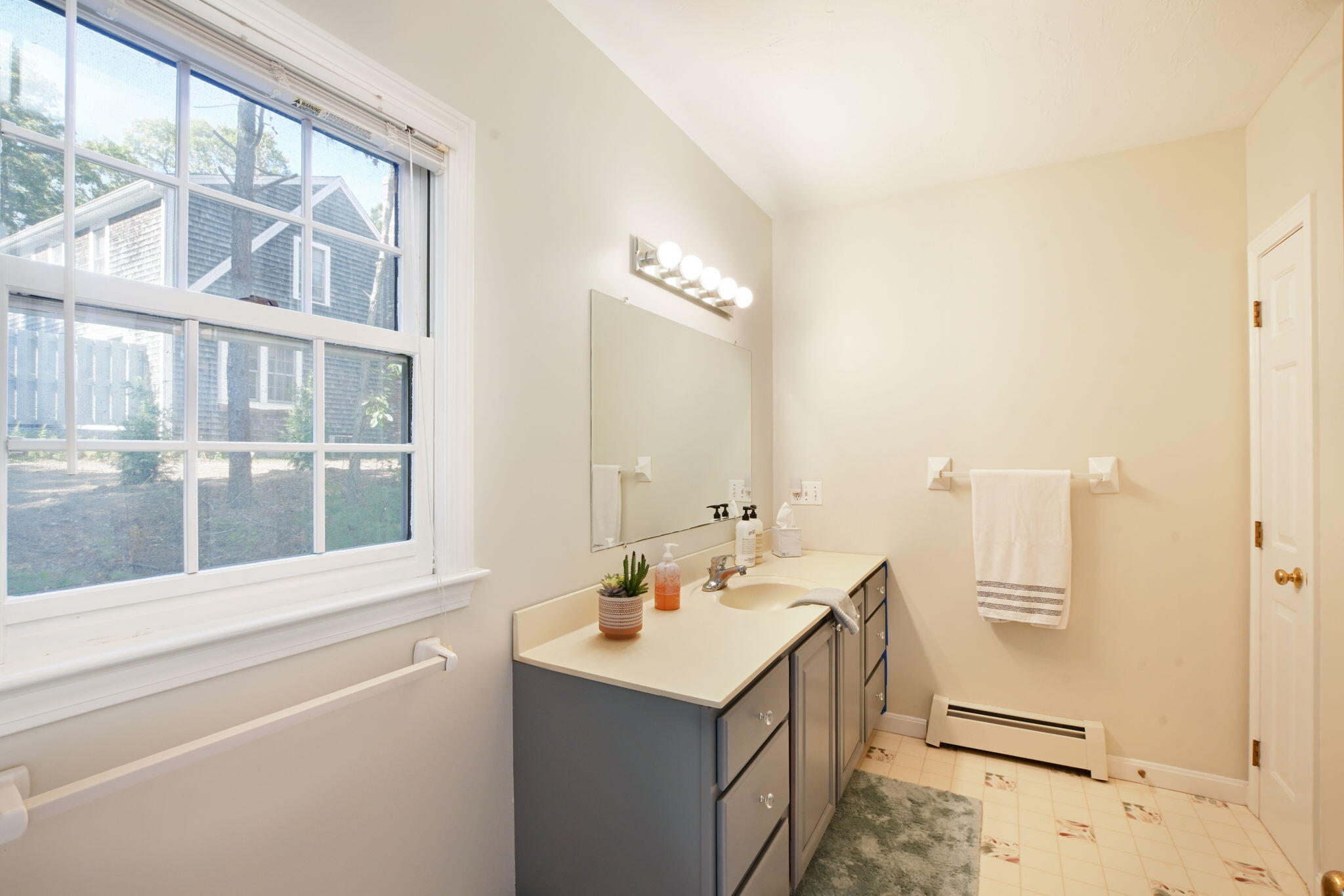 211 James Circle Mashpee MA 02649