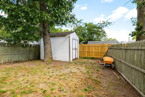 8 Cottage Street Wareham MA 02571