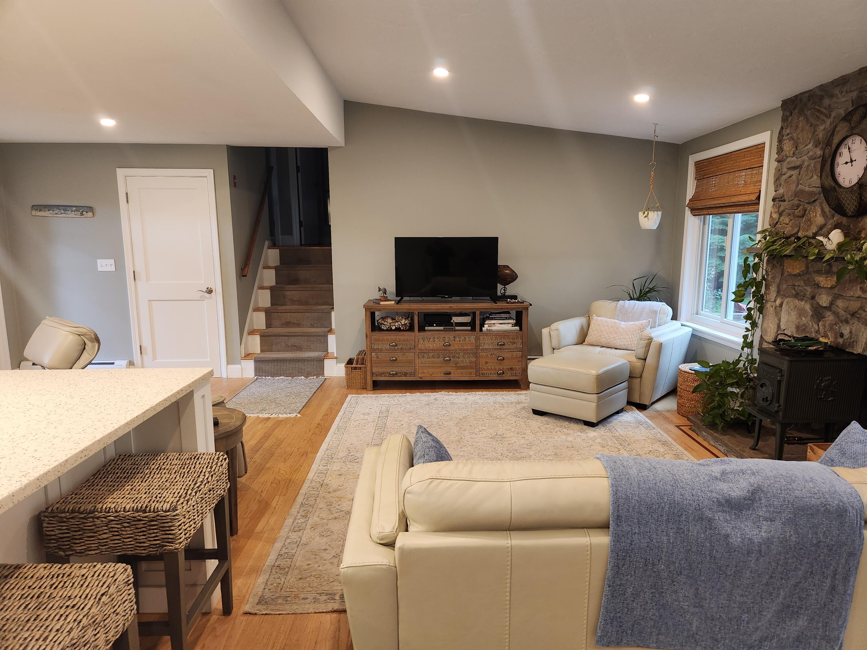 10 Howard Avenue Bourne MA 02553