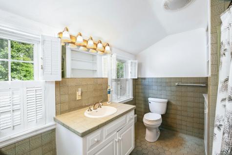 222 Sippewissett Road Falmouth MA 02540