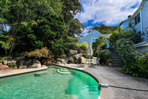 222 Sippewissett Road Falmouth MA 02540