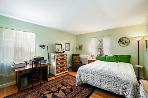 33 Lorraine Road Falmouth MA 02536