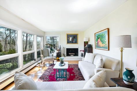 33 Lorraine Road Falmouth MA 02536