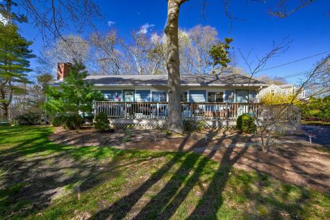 33 Lorraine Road Falmouth MA 02536