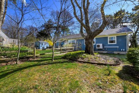 33 Lorraine Road Falmouth MA 02536