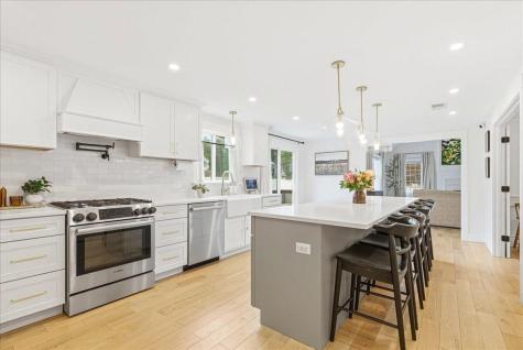 2 Commons Drive Carver MA 02330