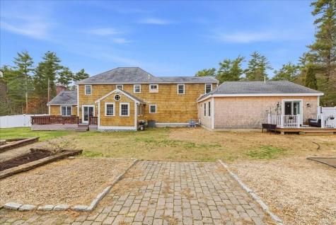 2 Commons Drive Carver MA 02330