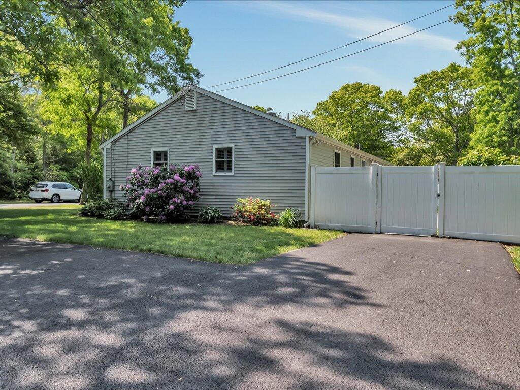 1309 Shootflying Hill Road Barnstable MA 02632