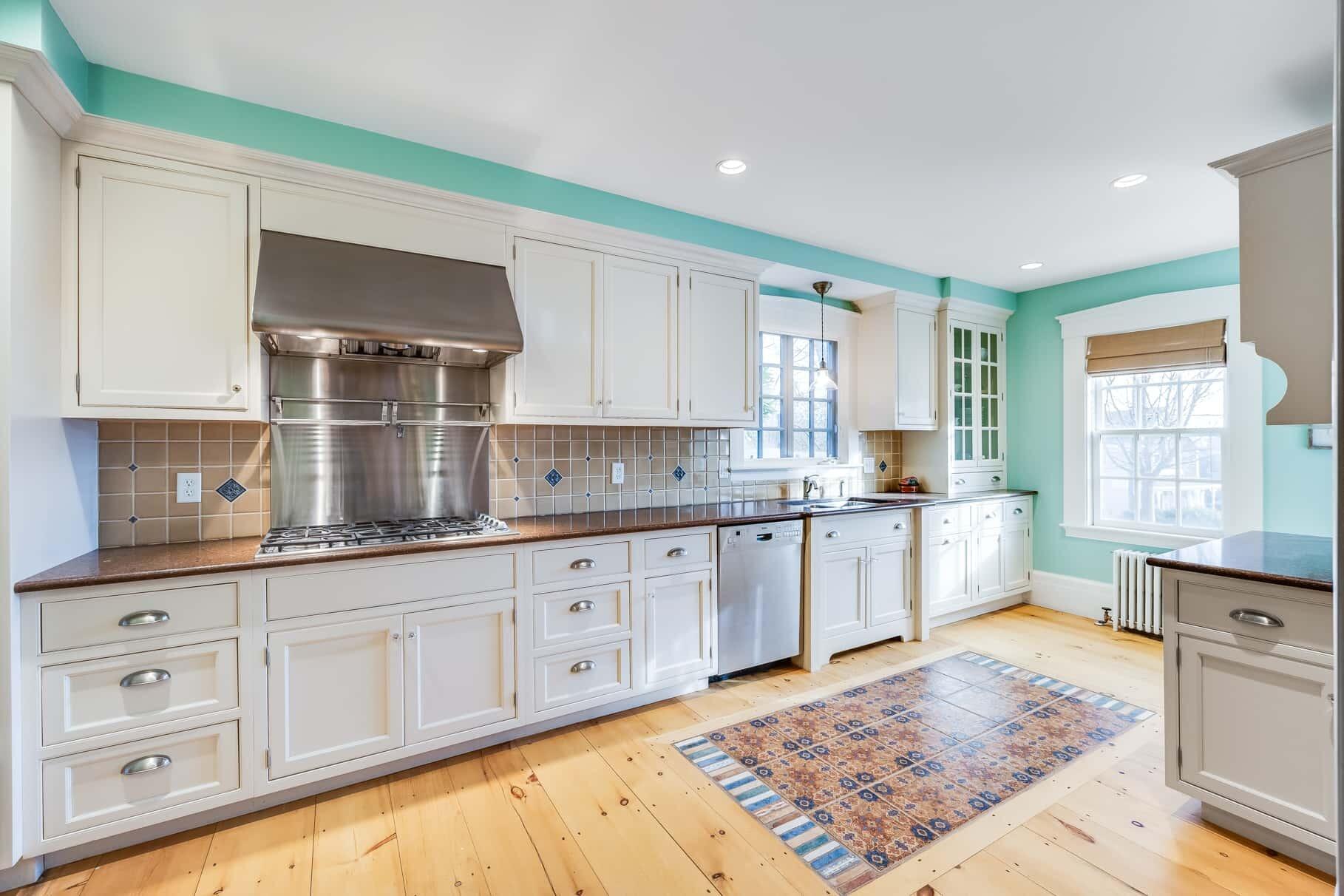 10 Bank Street Wellfleet MA 02667
