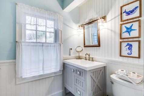 10 Bank Street Wellfleet MA 02667