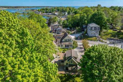 10 Bank Street Wellfleet MA 02667