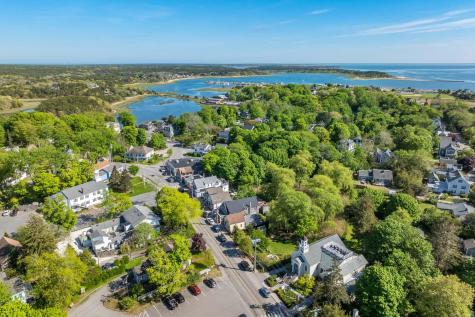 10 Bank Street Wellfleet MA 02667