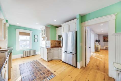 10 Bank Street Wellfleet MA 02667