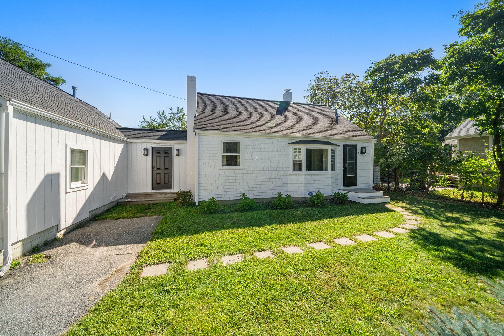 72 Grove Street Hyannis MA 02601