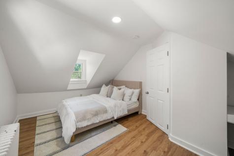 72 Grove Street Hyannis MA 02601