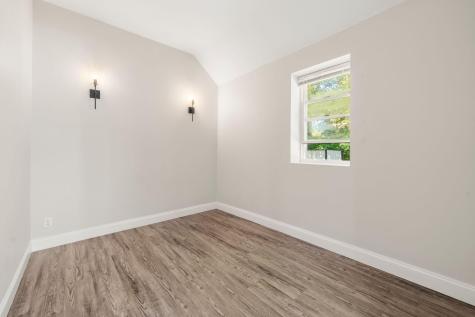 72 Grove Street Hyannis MA 02601