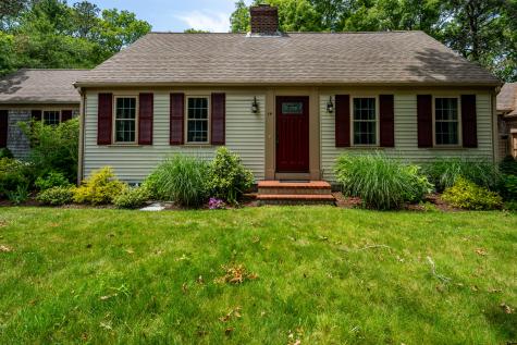 14 Oxner Road MA 02632