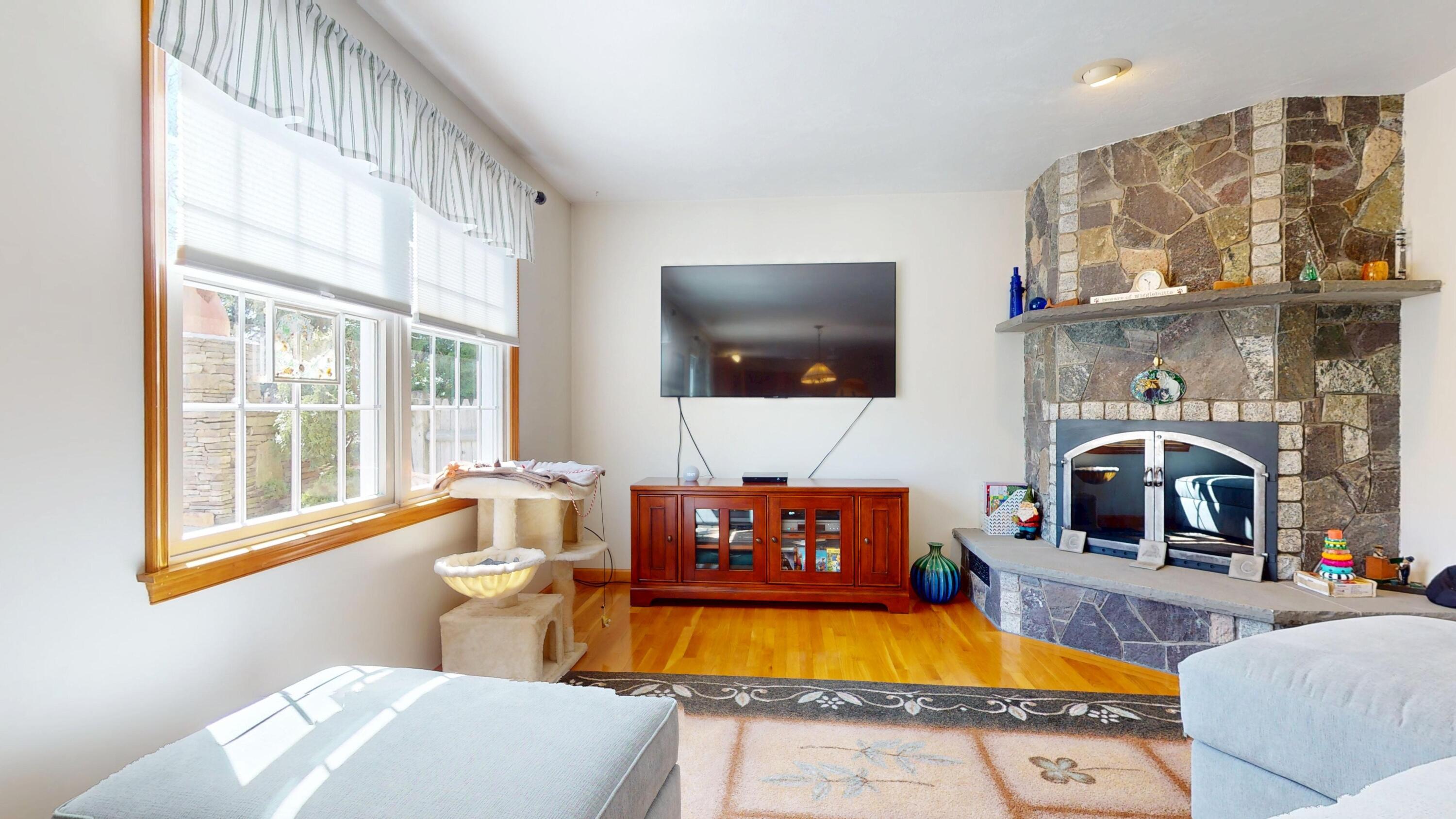 12 Gordon Lane Yarmouth MA 02675